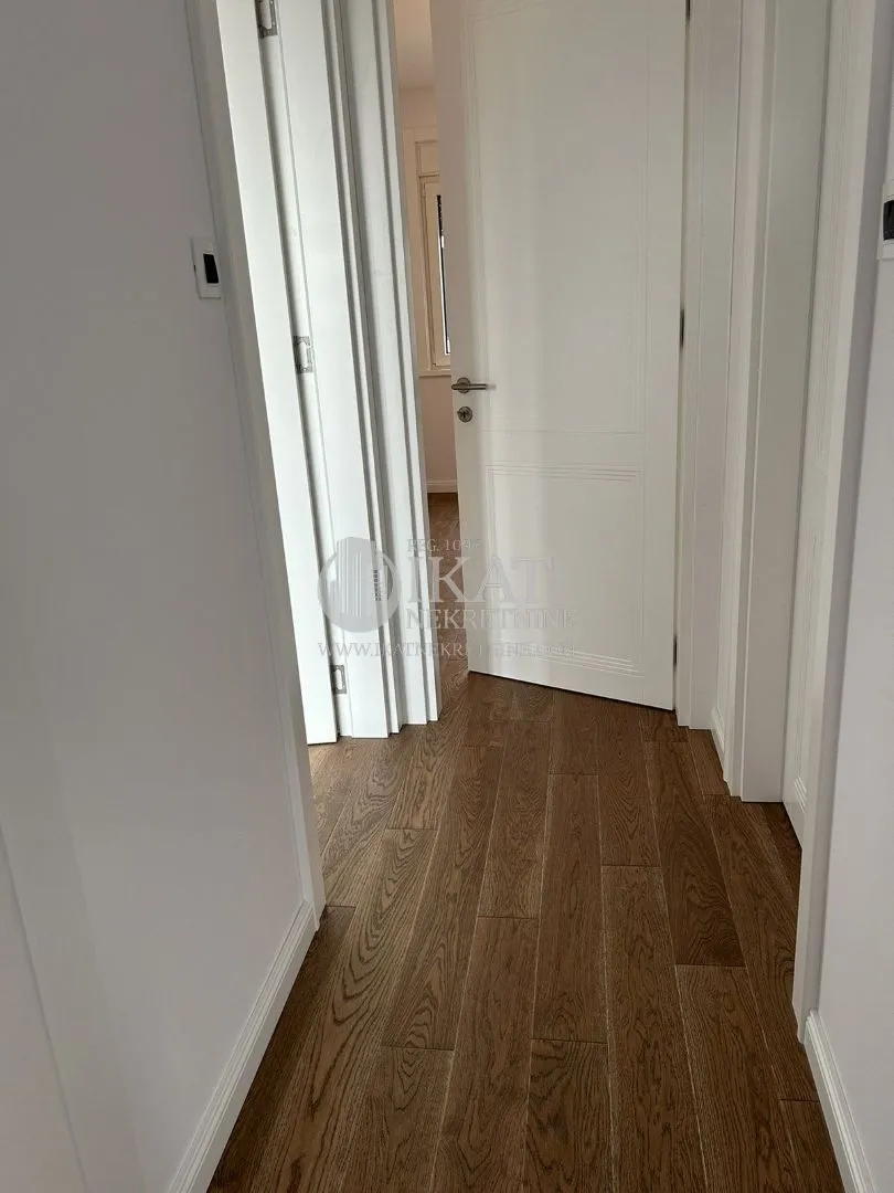 Sale, three bedroom apartment, 71m², Čubura, Beograd