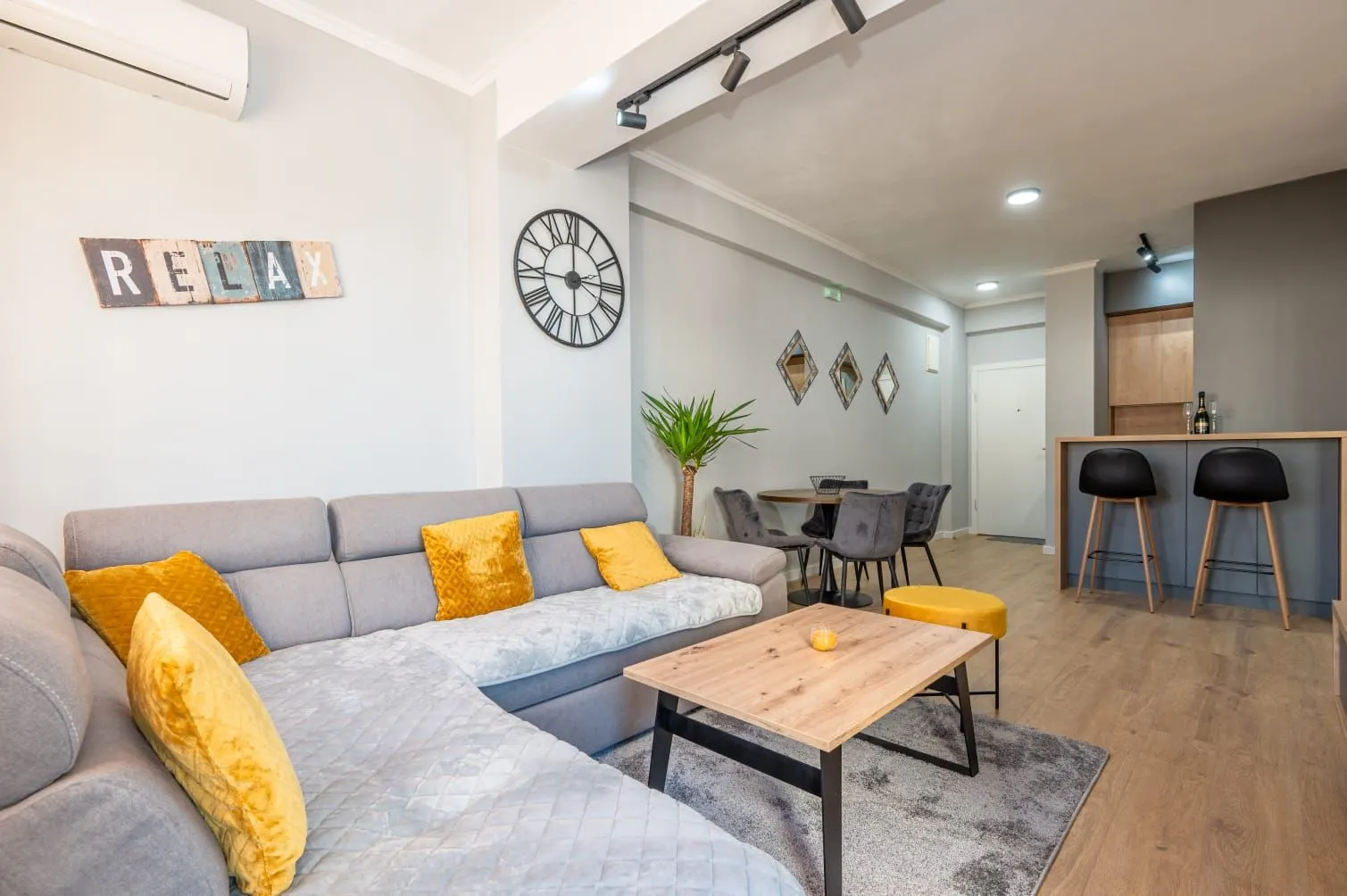 Rent, one bedroom apartment, 46m², Centar, Bar