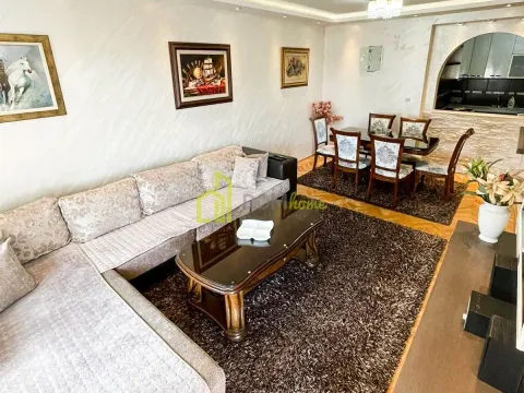 Prodaja, dvosoban stan, 74m², Stara Varoš, Podgorica - image 4