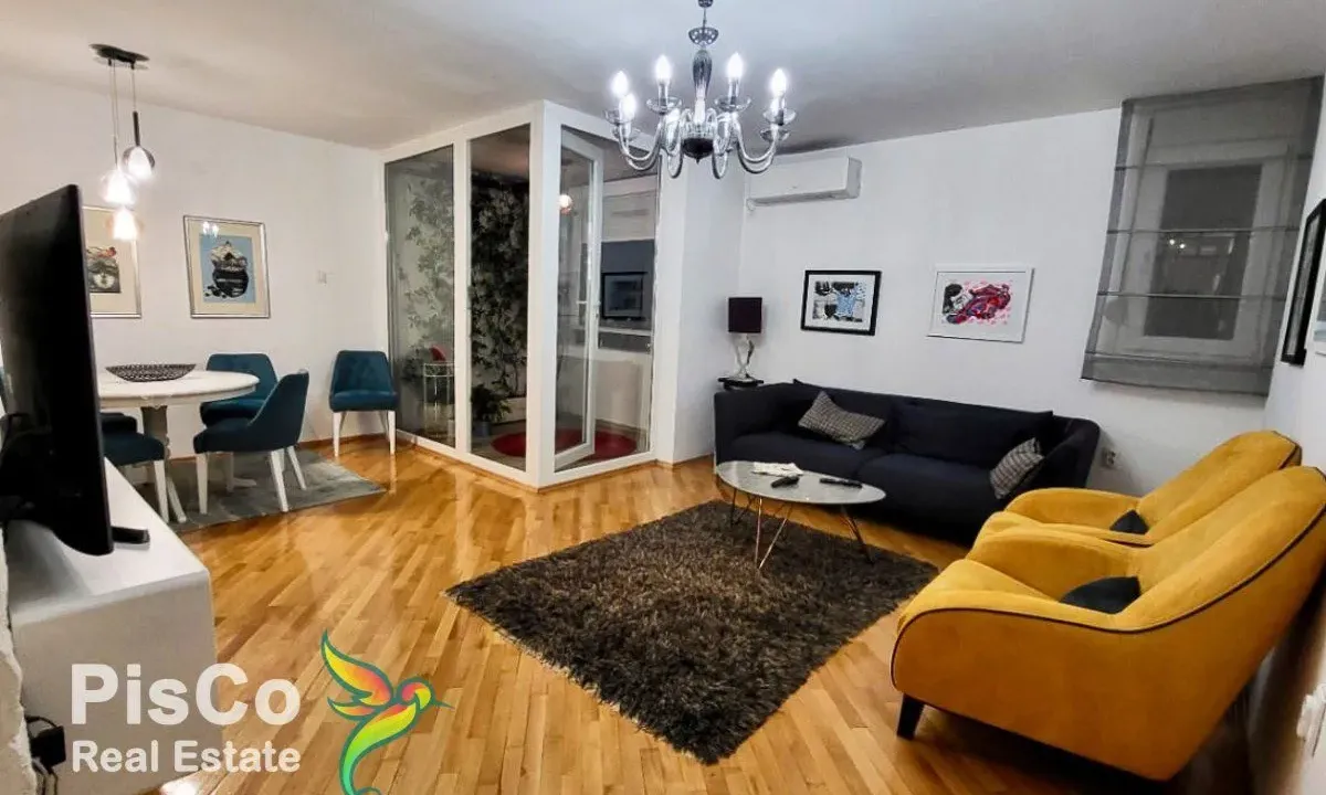 Izdavanje, trosoban stan, 100m², Blok 5, Podgorica