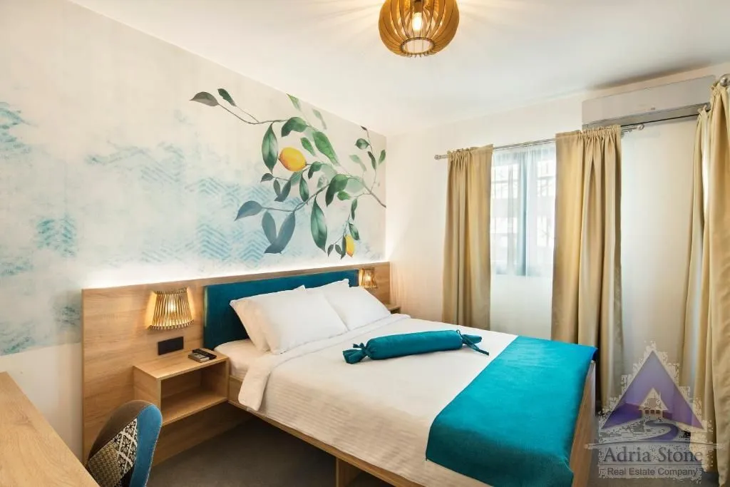 Prodaja, ugostiteljski objekat, 658m², Centar, Budva