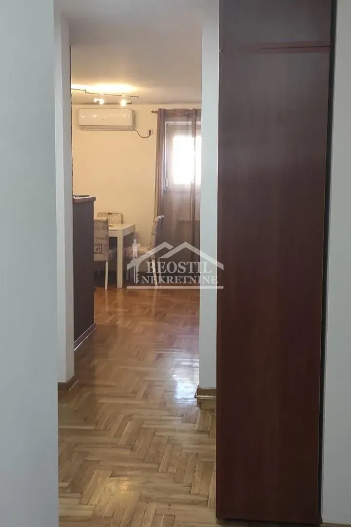 Izdavanje, jednosoban stan, 46m², Batajnica, Beograd