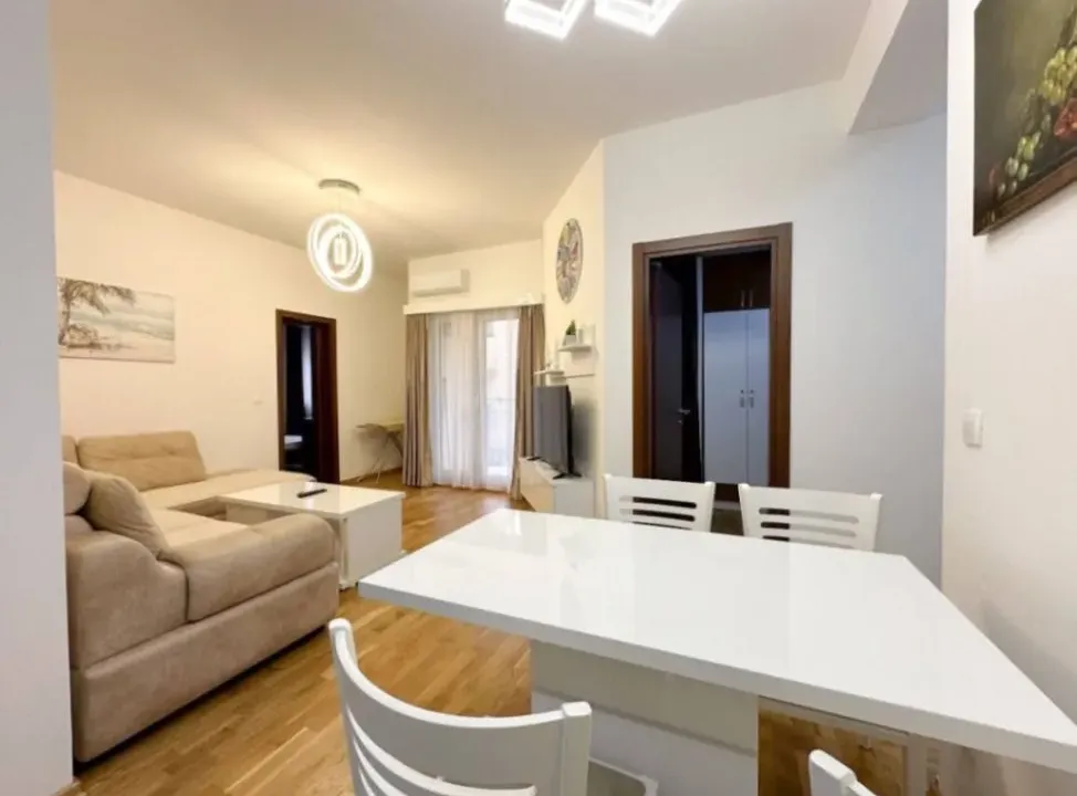 Izdavanje, stan, 68m², Velji Vinogradi, Budva