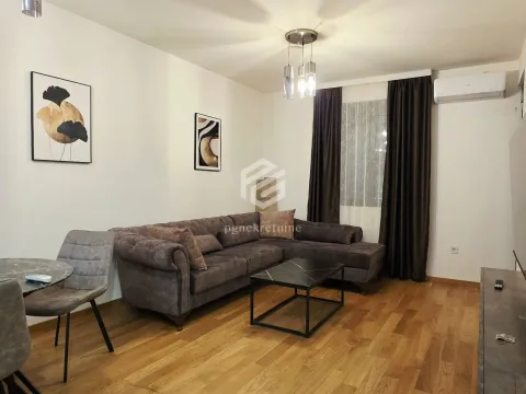 Prodaja, jednosoban stan, 45m², City Kvart, Podgorica - image 1