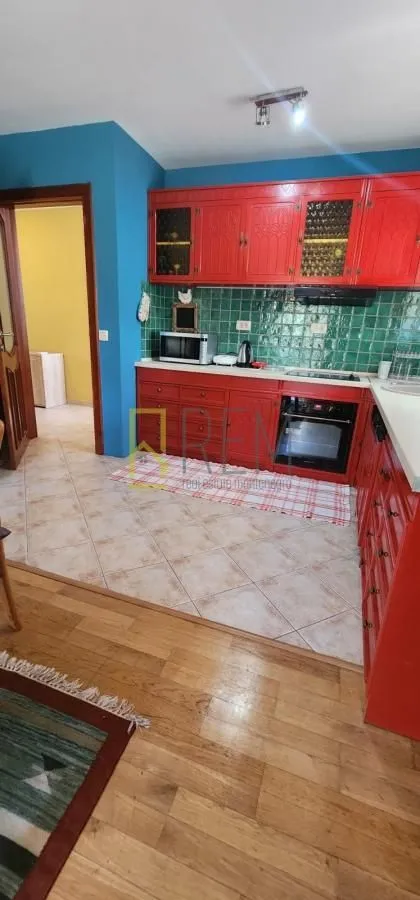 Prodaja, kuća, 180m², Tološi, Podgorica