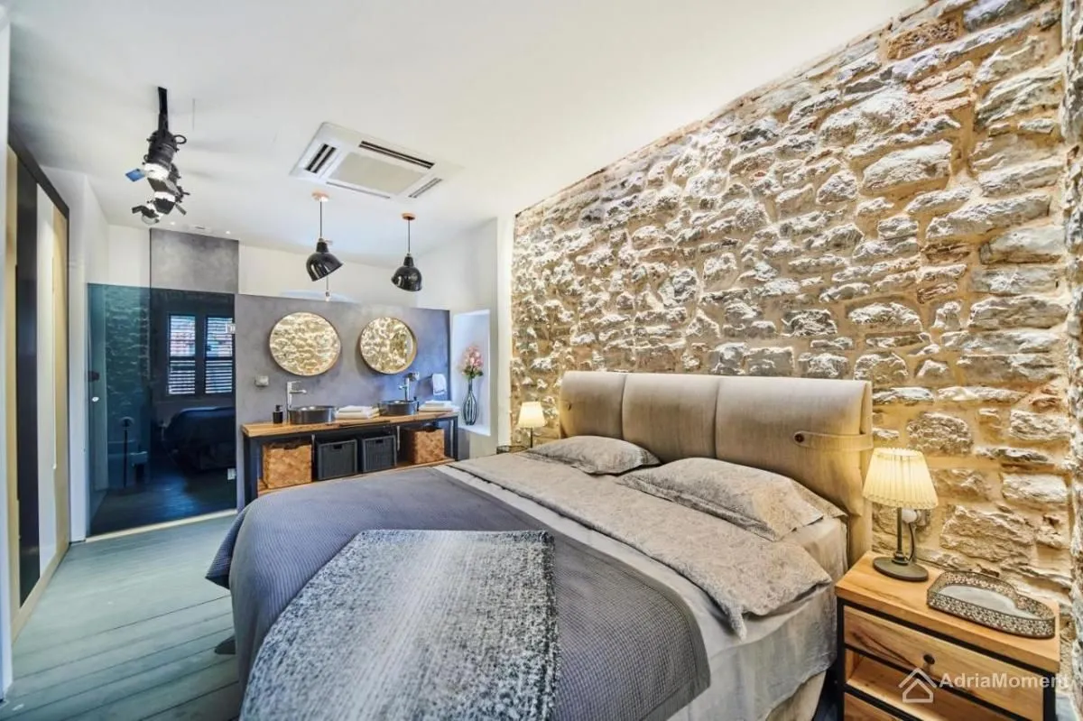 Sale, two bedroom apartment, 108m², Kotor, Crna Gora