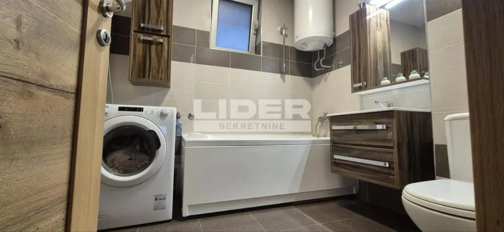 Izdavanje, dvosoban stan, 54m², Crveni Krst, Beograd