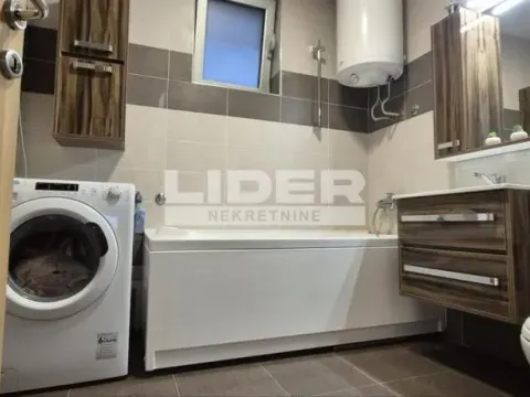 Izdavanje, dvosoban stan, 54m², Vračar Sve Podlokacije, Beograd - image 12