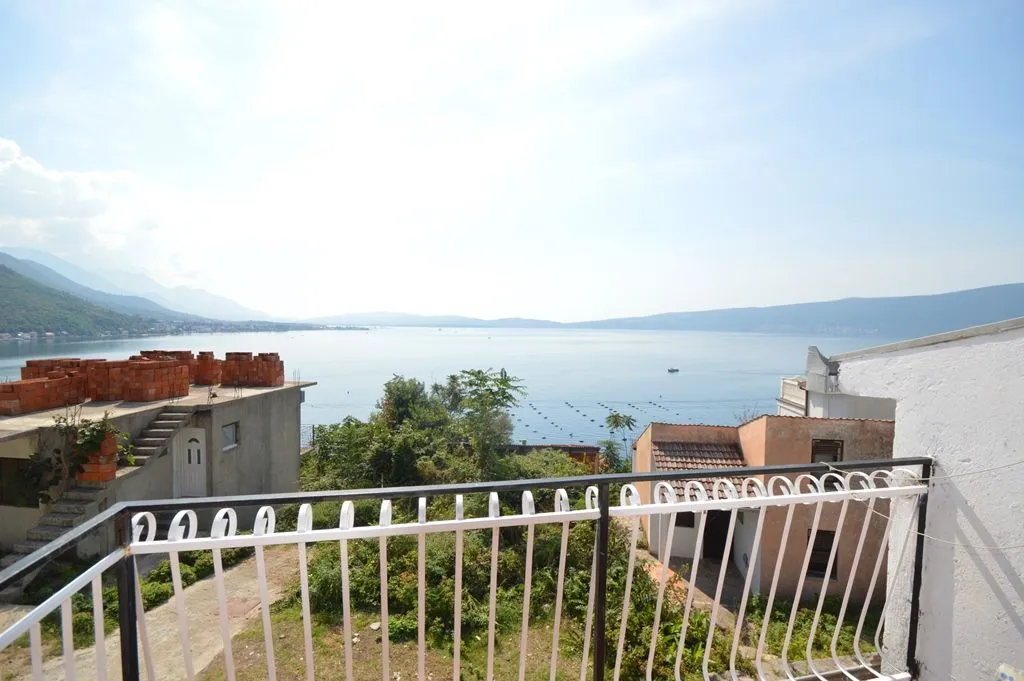 Prodaja, kuća, 136m², Kamenari, Herceg Novi