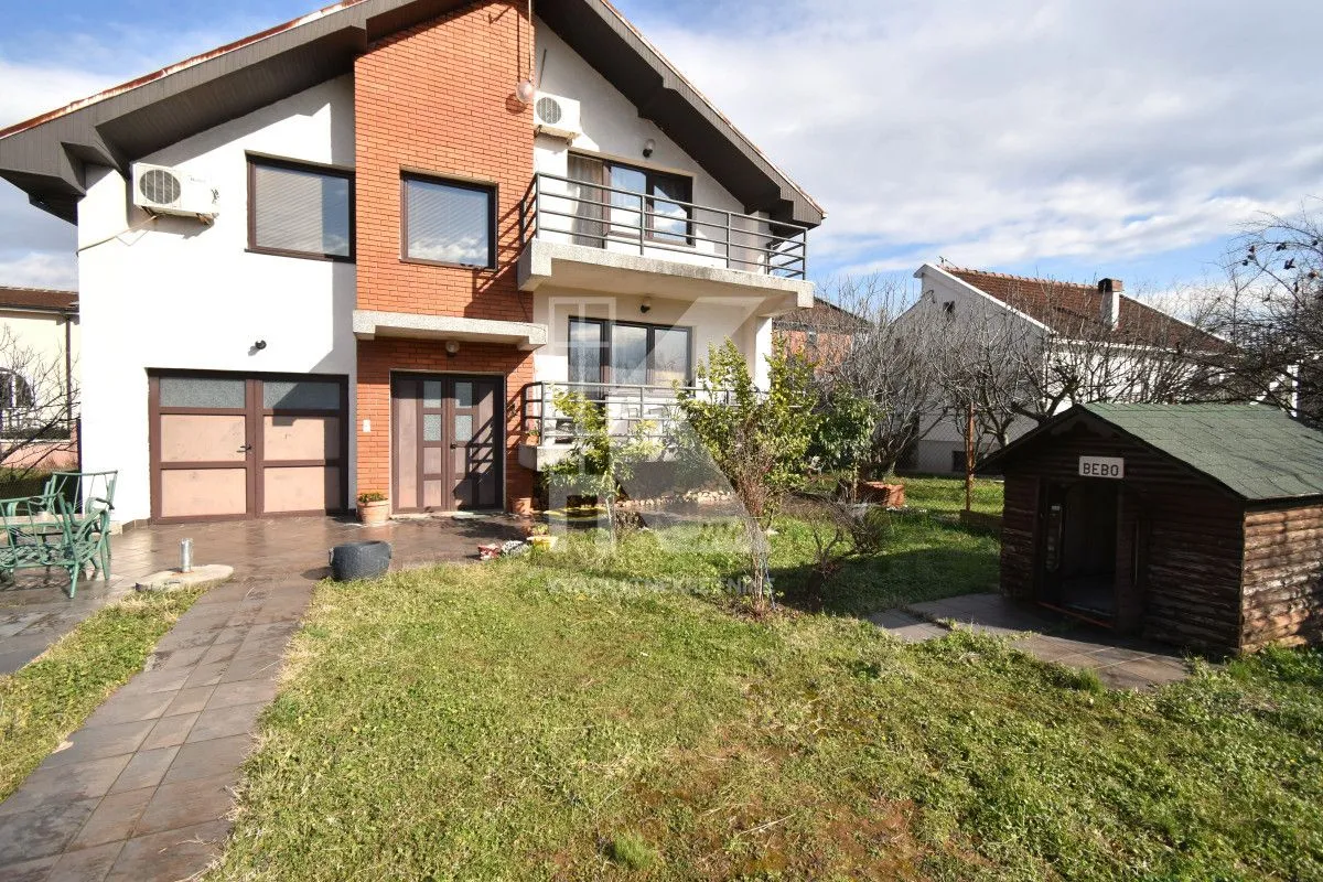 Sale, house, 190m², Dalmatinska ulica, Podgorica