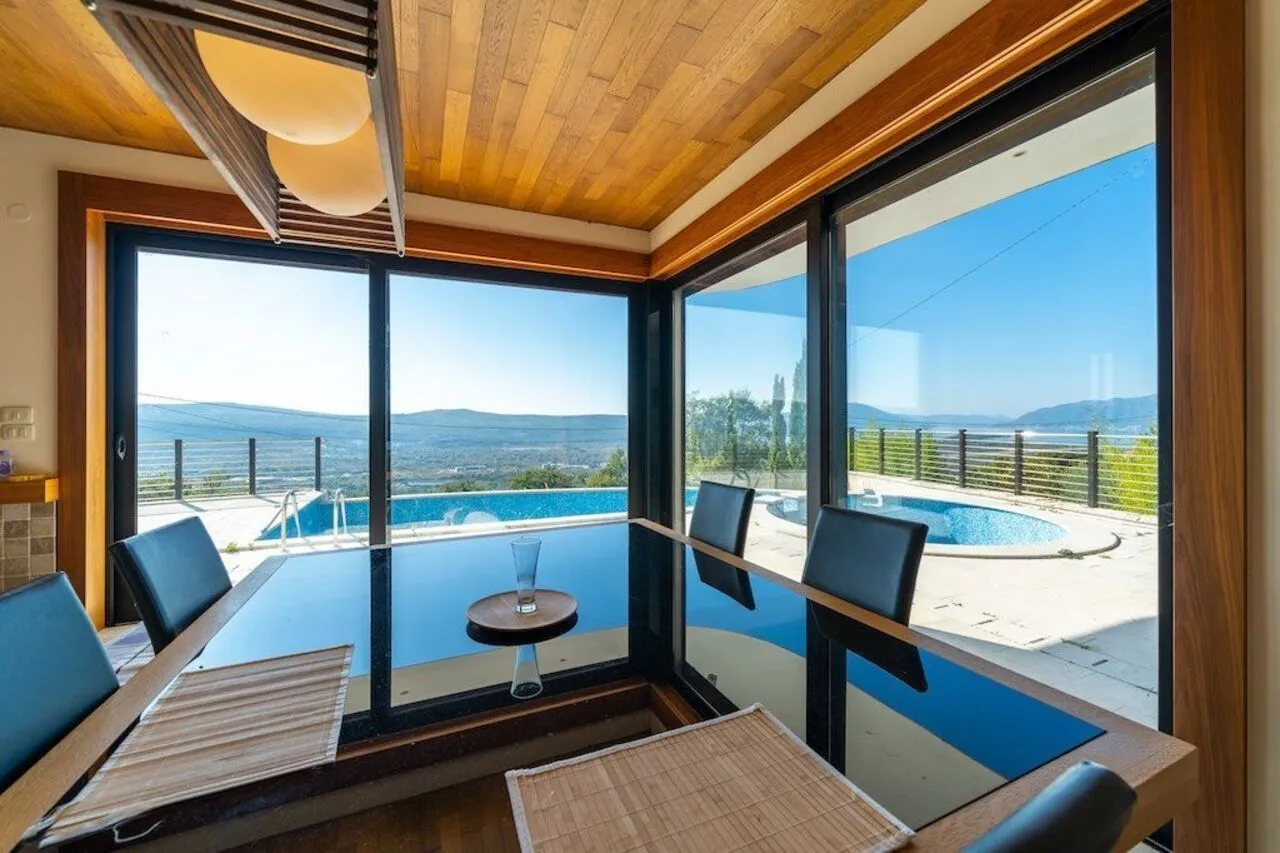 Sale, house, 310m², Dub, Kotor