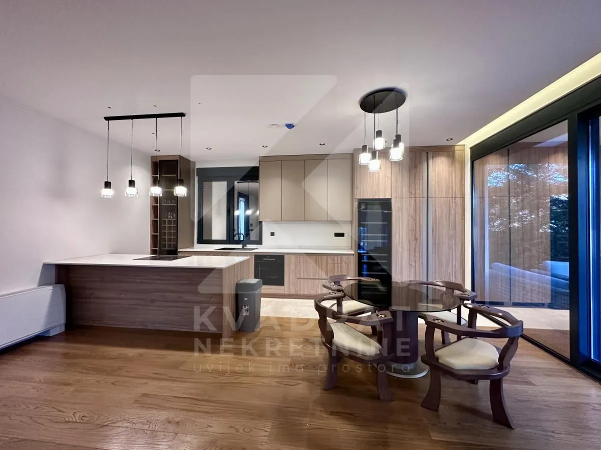 Rent, house, 230m², Gornja Gorica, Podgorica