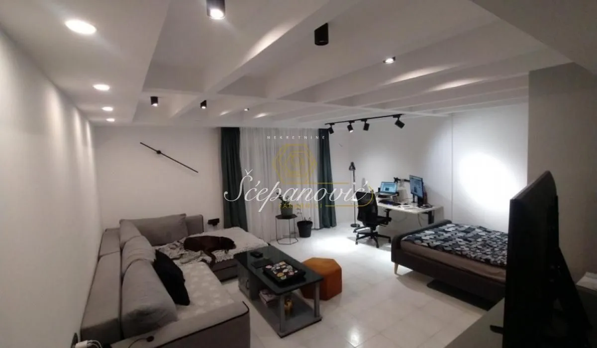 Sale, apartment, 58m², Stari grad, Novi Sad