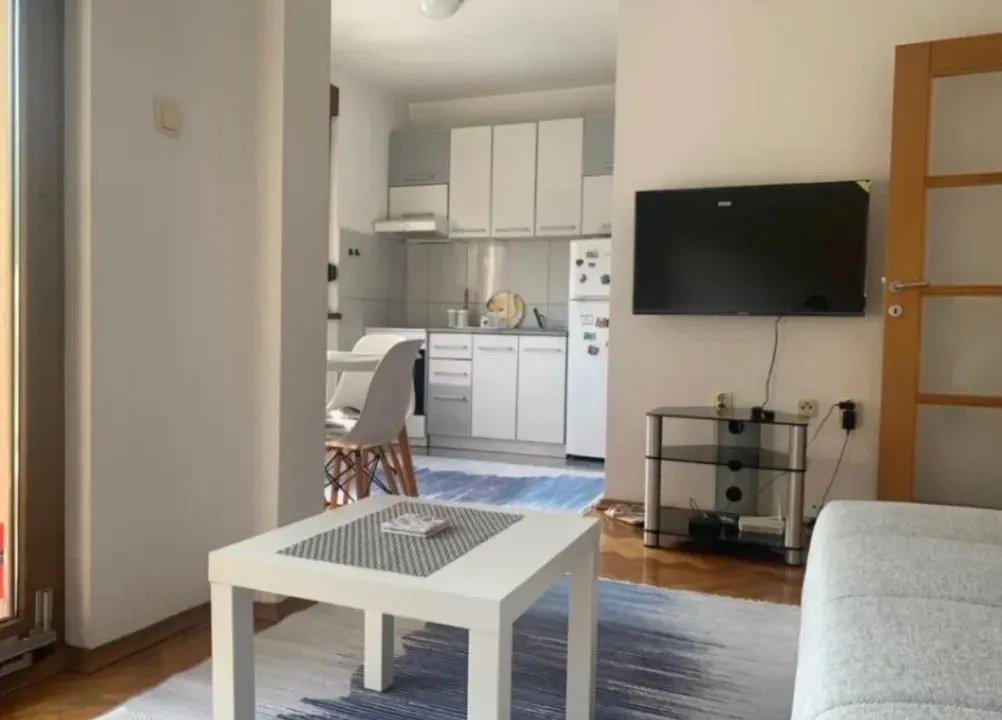 Rent, studio apartment, 30m², Blok 6, Podgorica