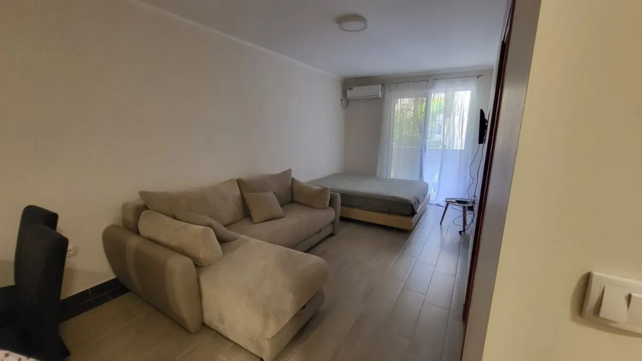 Rent, studio apartment, 48m², Bečići, Budva