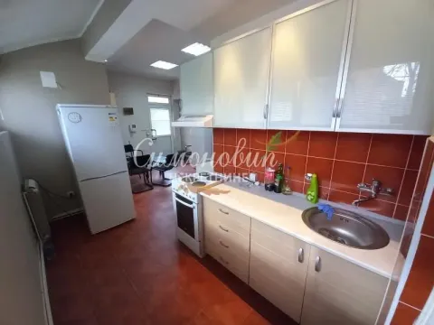 Izdavanje, poslovni prostor, 70m², Stari Košutnjak, Rakovica - image 11