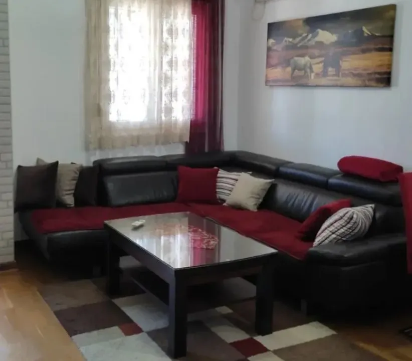 Izdavanje, jednosoban stan, 43m², City Kvart, Podgorica