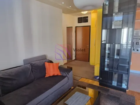 Izdavanje, dvosoban stan, 68m², City Kvart, Podgorica - image 2