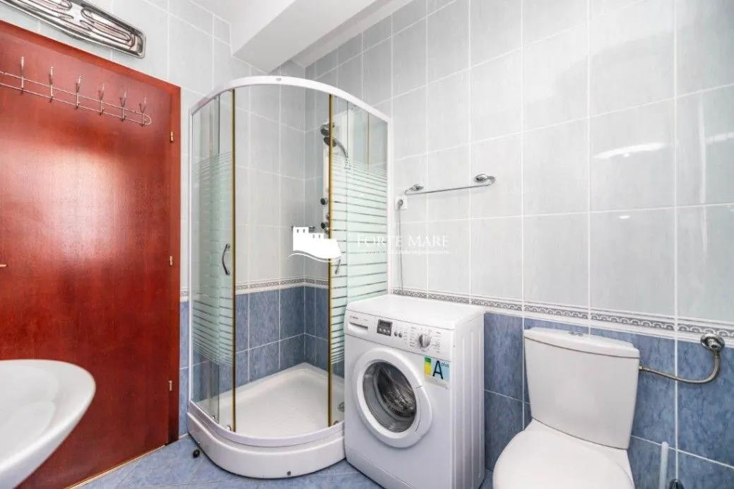 Prodaja, dvosoban stan, 80m², Đenovići, Herceg Novi