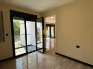 Prodaja, trosoban stan, 110m², Zagorič, Podgorica - image 11