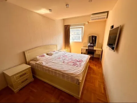 Izdavanje, dvosoban stan, 92m², City Kvart, Podgorica - image 10
