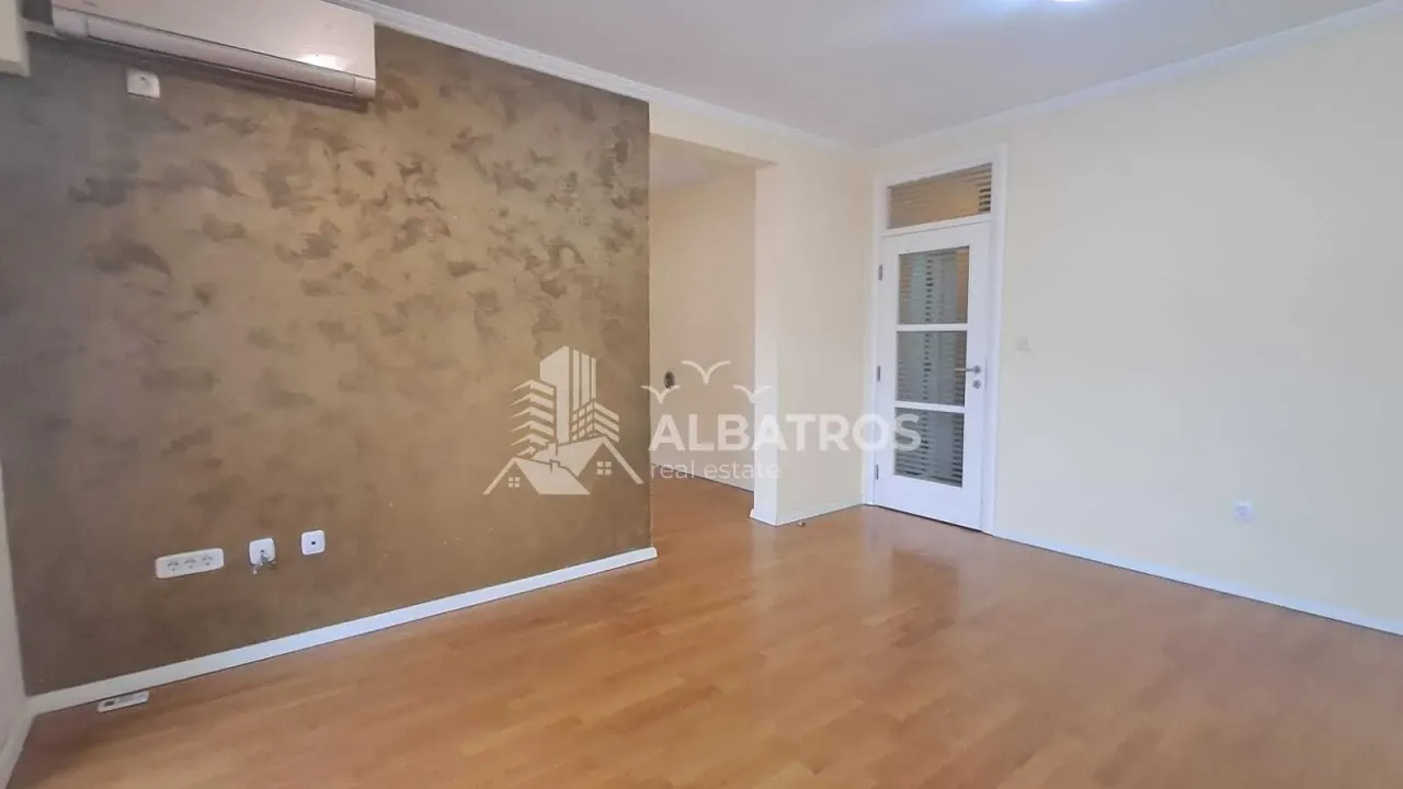 Rent, two bedroom apartment, 75m², Centar, Bar