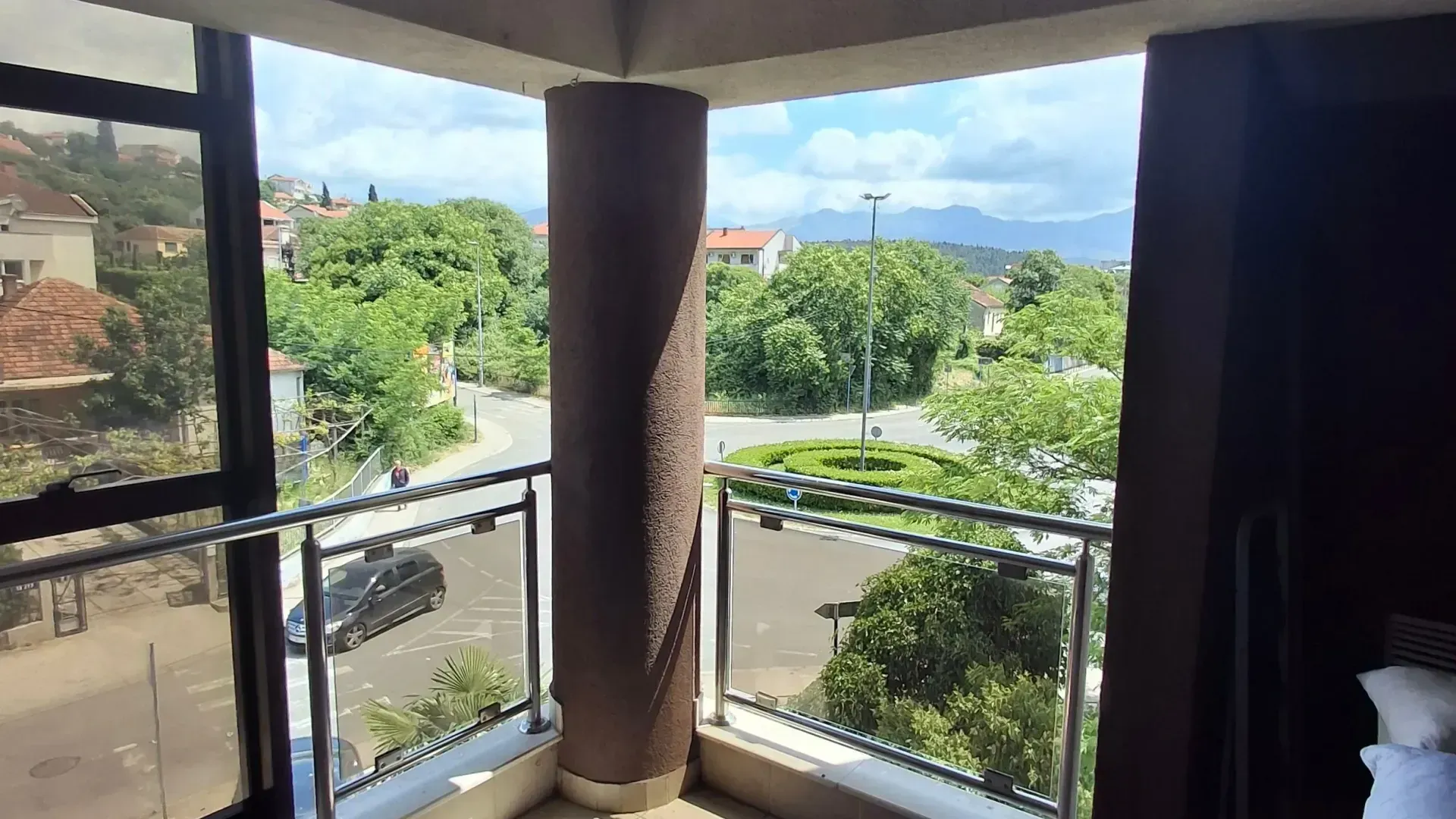 Izdavanje, dvosoban stan, 85m², Preko Morače, Podgorica