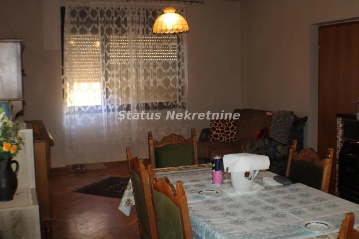 Prodaja, kuća, 372m², Bački Petrovac, Novi Sad