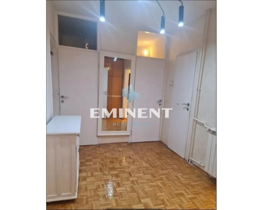 Rent, four bedroom apartment, 90m², Novi Beograd Blok 28, Novi Beograd Sve Podlokacije