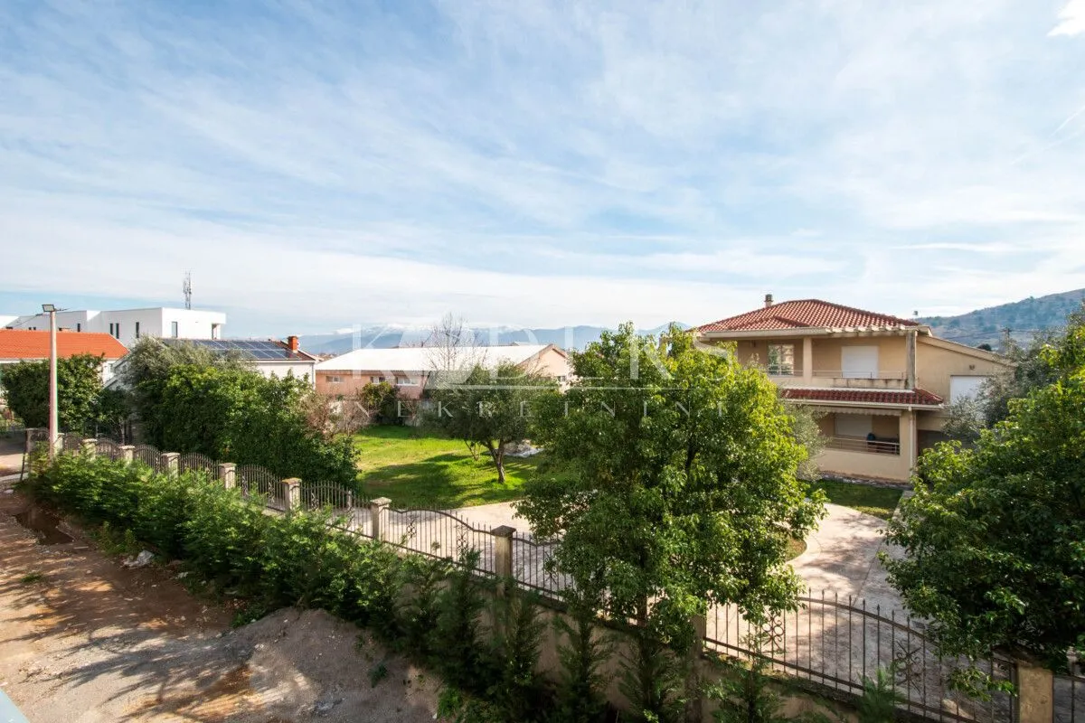 Izdavanje, garsonjera, 27m², Donja Gorica, Podgorica