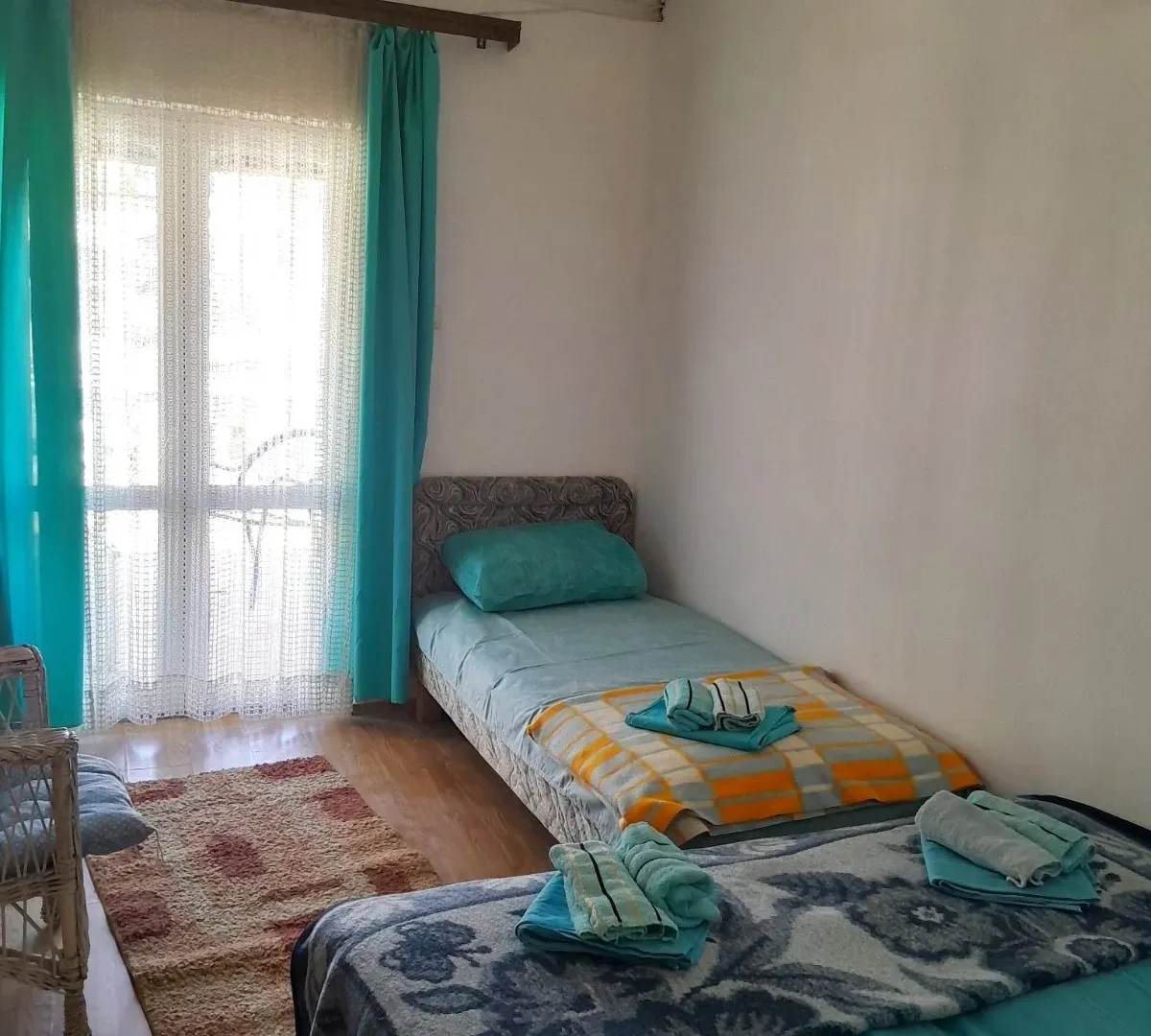 Rent, three bedroom apartment, 220m², Šušanj, Bar