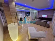 Izdavanje, trosoban stan, 148m², Savski Venac, Beograd