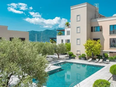 Prodaja, dvosoban stan, 148m², Tivat, Crna Gora - image 12