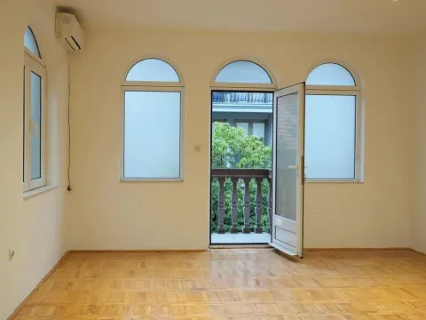 Rent, office space, 164m², Podgorica, Crna Gora - image 1