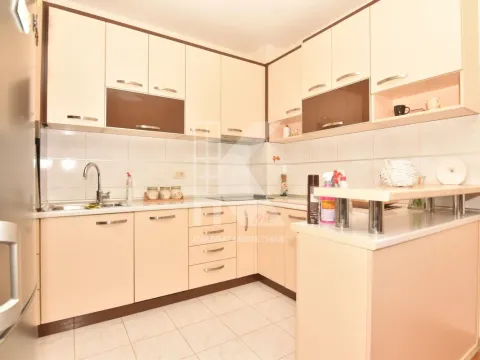 Izdavanje, trosoban stan, 73m², Zabjelo, Podgorica - image 6