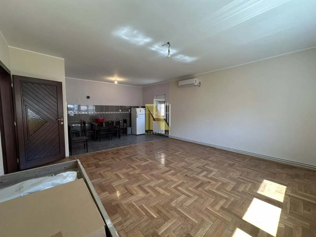 Prodaja, kuća, 175m², Centar, Zrenjanin