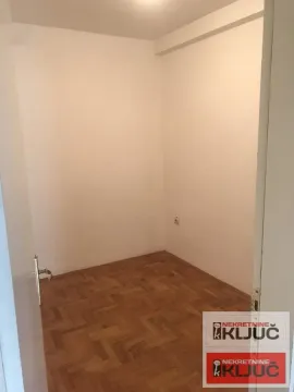 Rent, one bedroom apartment, 30m², Bulevar Oslobodjenja, Novi Sad Sve Podlokacije - image 7