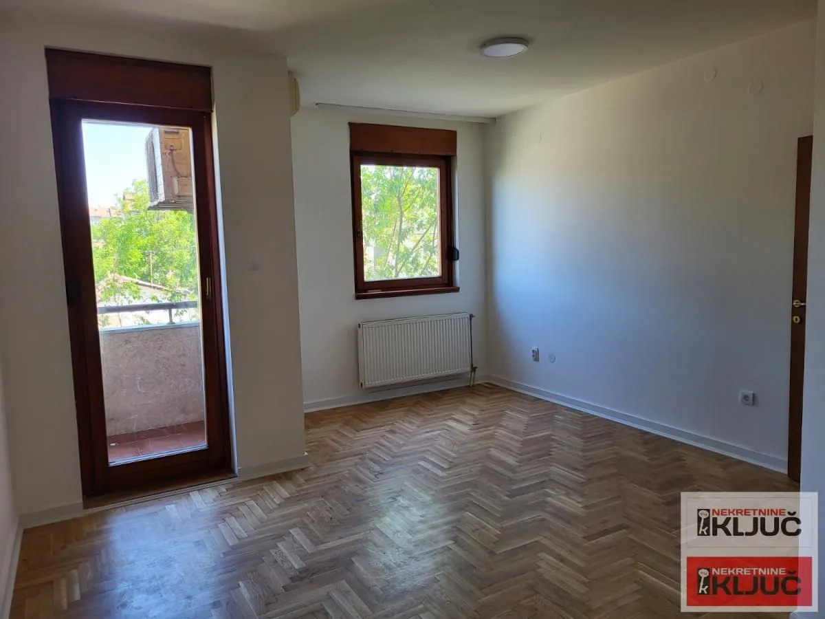 Prodaja, dvosoban stan, 45m², Nova Detelinara, Novi Sad Sve Podlokacije