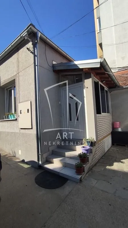 Sale, house, 149m², Voždovac Sve Podlokacije, Beograd