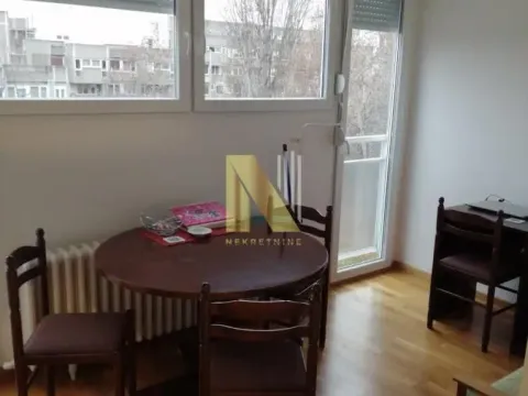 Izdavanje, dvosoban stan, 70m², Novi Sad, Srbija - image 4
