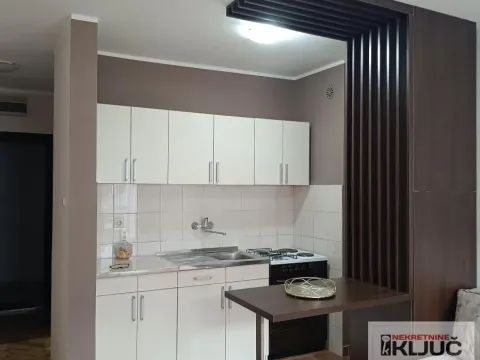 Izdavanje, garsonjera, 28m², Sajmište, Novi Sad - image 6