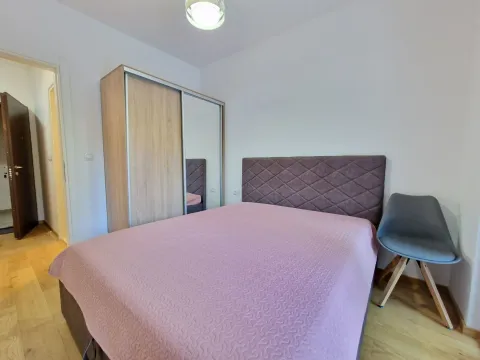 Izdavanje, jednosoban stan, 42m², Bečići, Budva - image 9