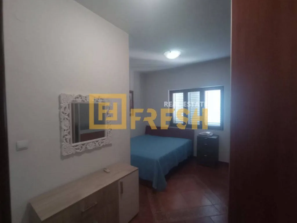 Prodaja, kuća, 423m², Donja Gorica, Podgorica