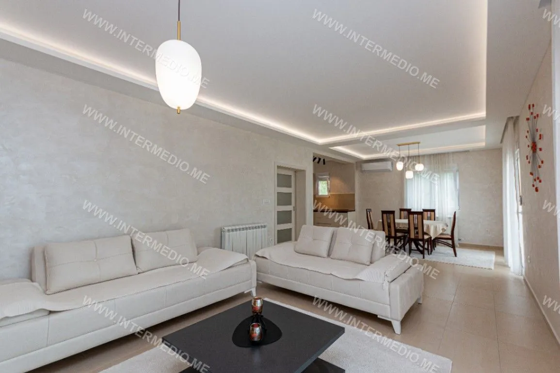Prodaja, kuća, 220m², Zelenika, Herceg Novi