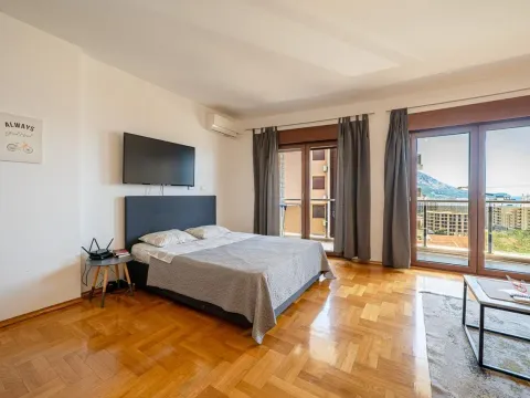Sale, one bedroom apartment, 50m², Bečići, Budva - image 4