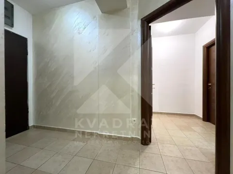 Rent, office space, 82m², City Kvart, Podgorica - image 8