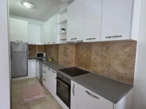 Rent, two bedroom apartment, 85m², Rafailovići, Budva - image 8