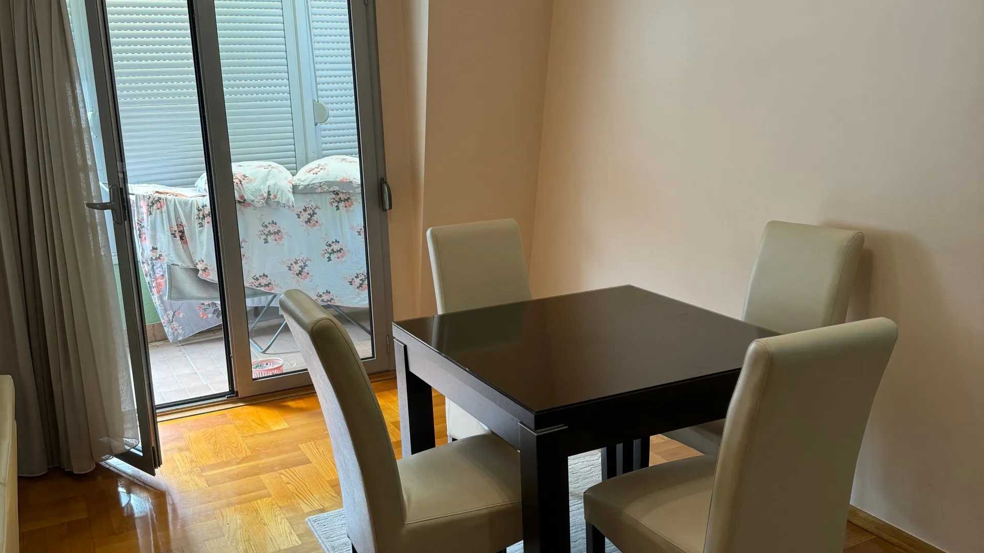 Izdavanje, jednosoban stan, 50m², Krivi Most, Podgorica