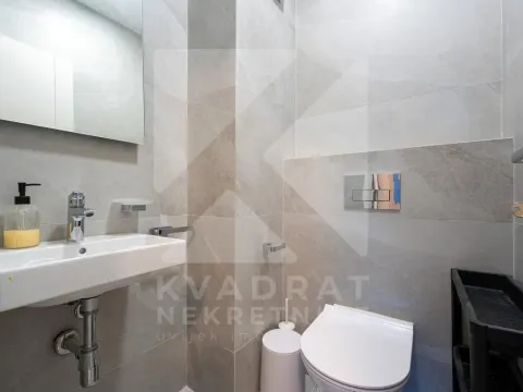 Izdavanje, dvosoban stan, 73m², Central Point, Podgorica - image 16