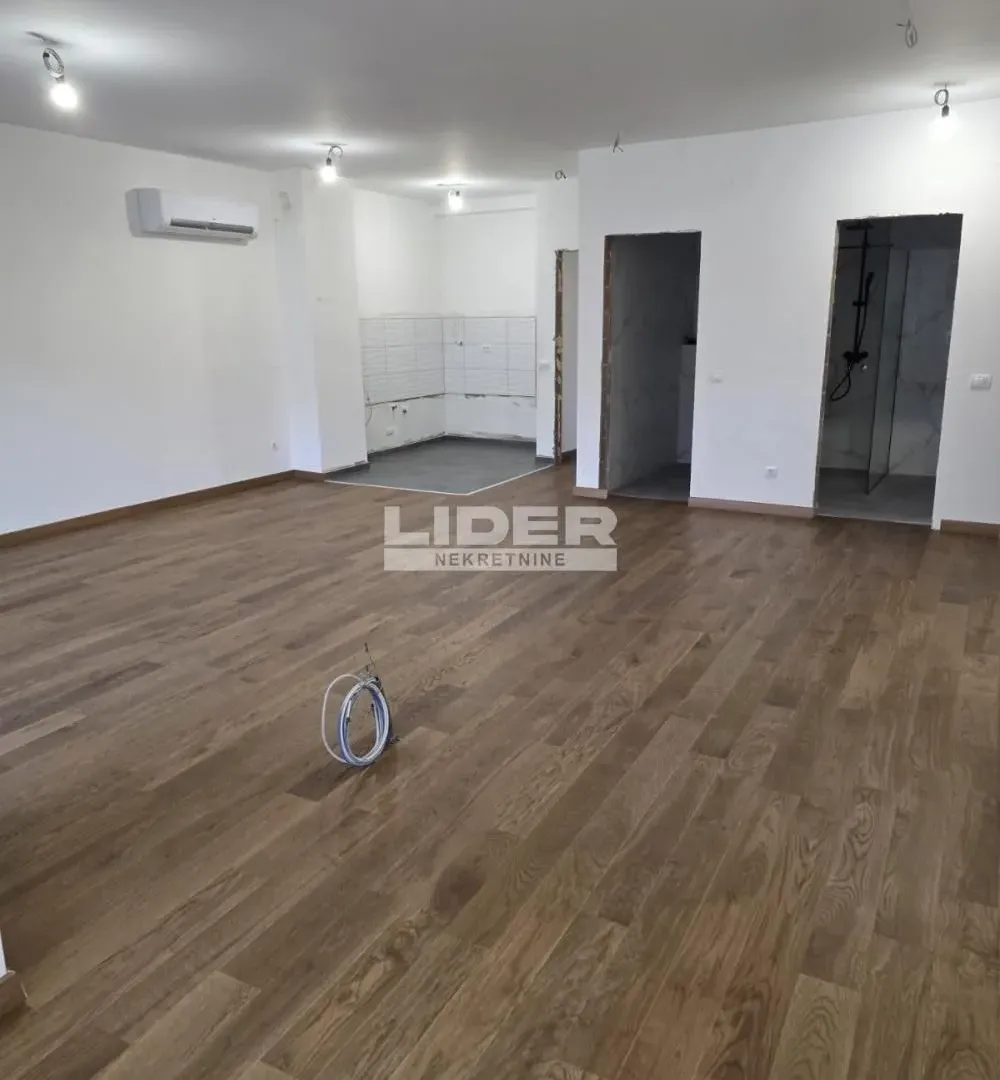 Prodaja, dvosoban stan, 85m², Vračar Sve Podlokacije, Beograd